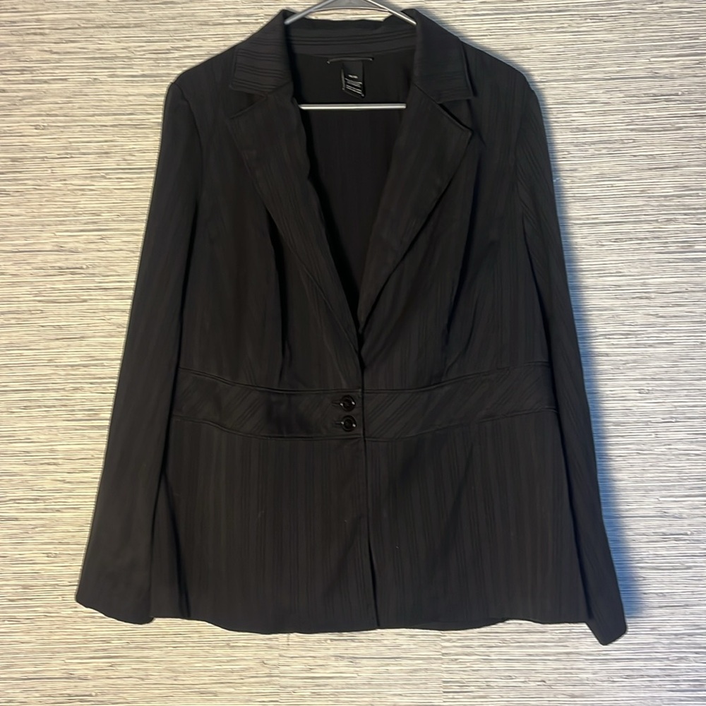 LANE BRYANT Black on Black Pinstripe Blazer Size 14/16 (931)